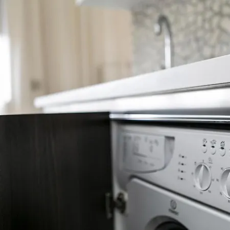 The Queen Luxury - Giorgia Dudelange