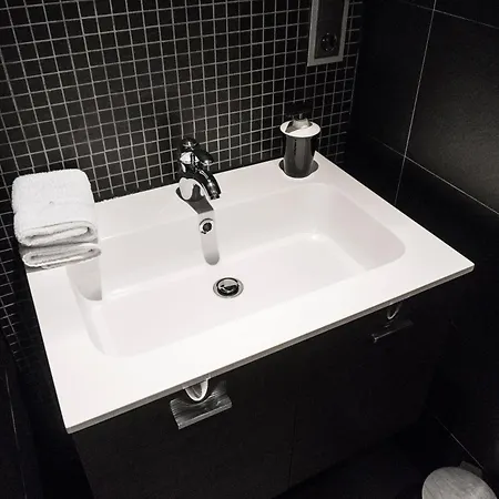 The Queen Luxury - Giorgia Dudelange