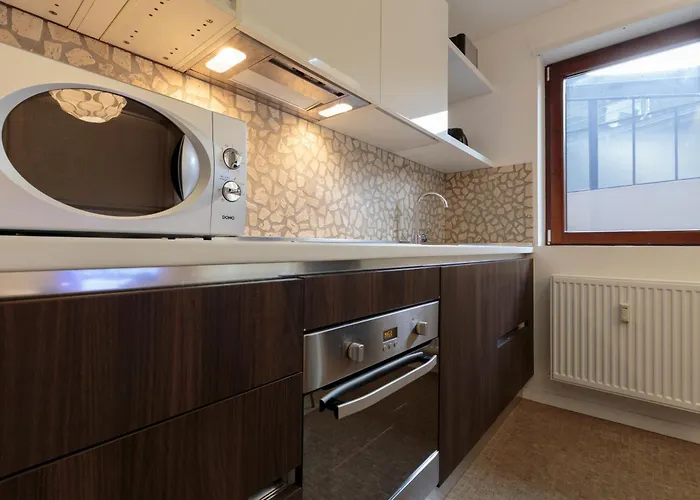 The Queen Luxury - Giorgia * Dudelange