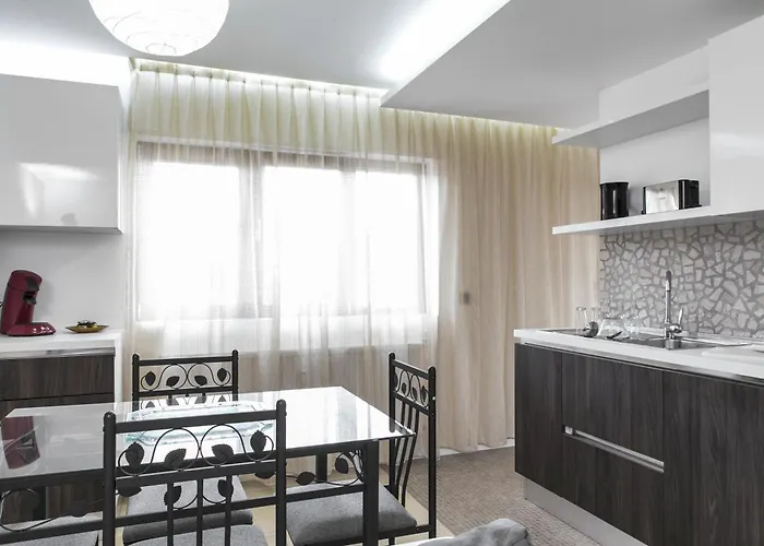 The Queen Luxury - Giorgia Daire